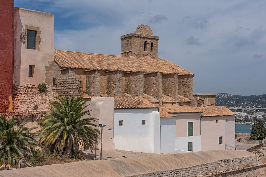 La vieille ville fortifiée de Dalt Vila à Ibiza